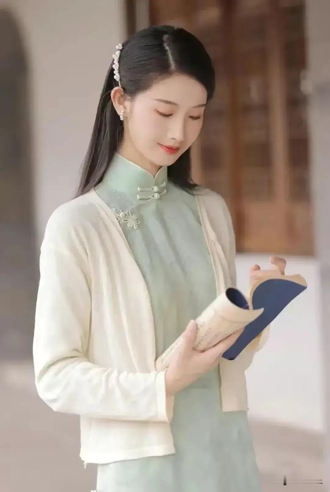 说一句触动灵魂深处的金言我们终其一生，就是要摆脱他人的期待，找到真正的自己。而这