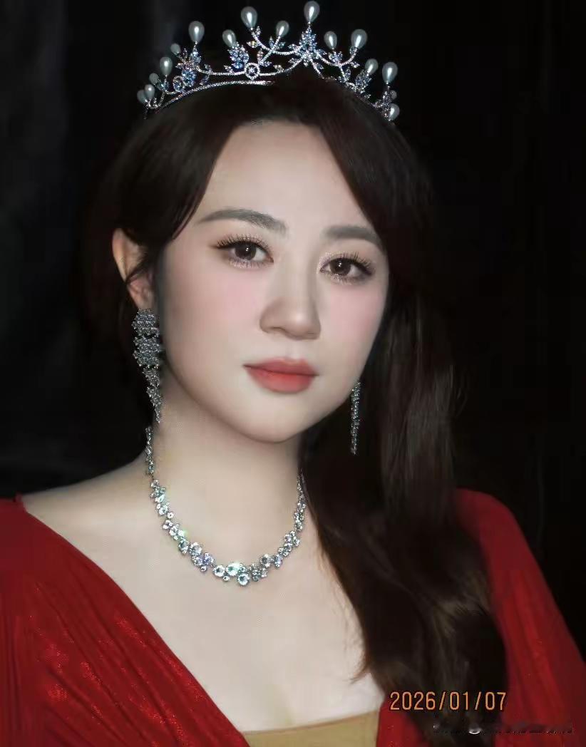 我大抵是太穷了，十几万化个妆？？？
演员都是这么奢侈的吗？