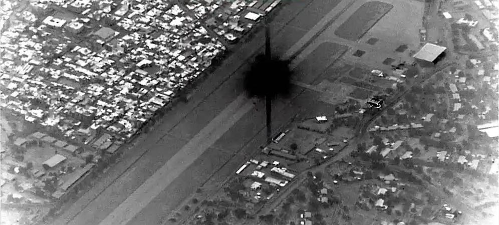 美国交底：绝不考虑对伊朗动用核武器！面对美军炸毁设施的威胁，伊朗人组成“人链”保