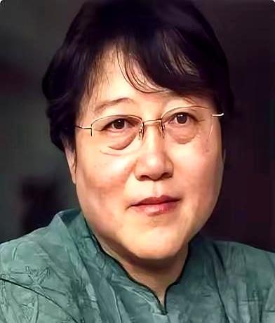 为什么很多夫妻一到中年，白天当室友，晚上做兄弟？难道真的是因为“看腻了”吗？
其