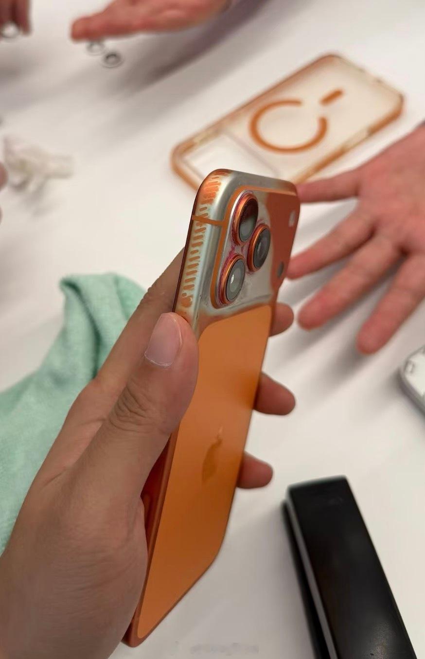 iPhone 又来了哈，iPhone17Pro这个橙色真的避雷好吧iPhone1