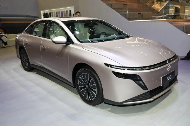 新手司机看过来！这辆插混车，专治“停车焦虑”和“油耗焦虑”
拿驾照不久，想买辆车