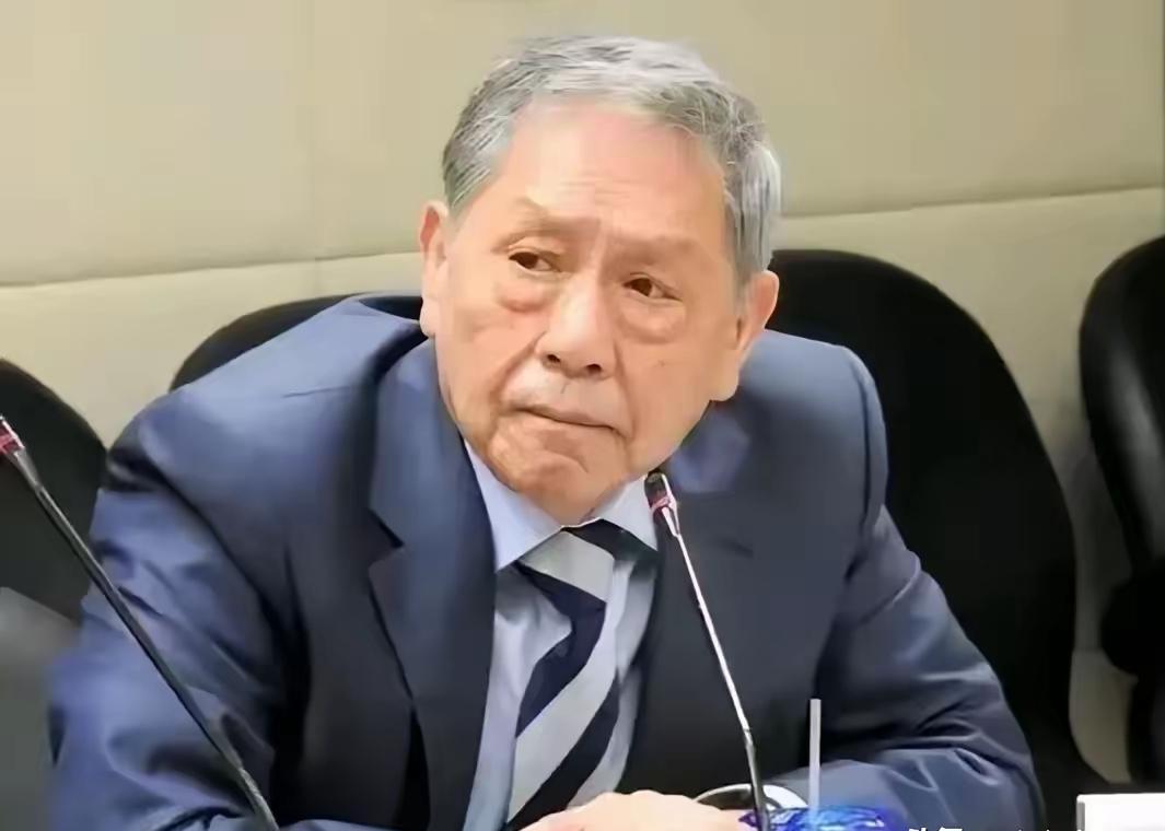 台湾退役中将帅化民说:很多人说，现在西方国家组成了北约，G7，五眼联盟，中国随便