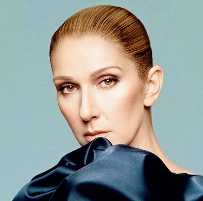 🚨席琳·迪翁在其璀璨的职业生涯中，全球专辑销量已接近 2.6 亿张。
——这使