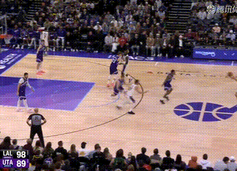 老同志抓个错位打打，没压力