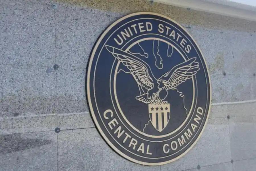 中东局势又失控了，美国这次是真没留余地，直接出手要把伊朗的港口全封死，这事可不是