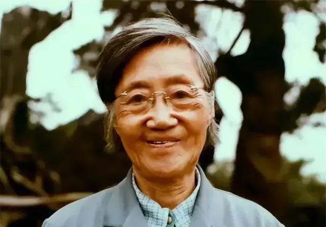 1961年，北大才女留下一封信，抛下丈夫和儿子，从此不知所踪。

17年后，她顶