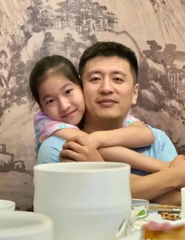 张雪峰老师离开这个世界已经有半个月了，可是我们每每想起都觉得遗憾，心情很沉重。