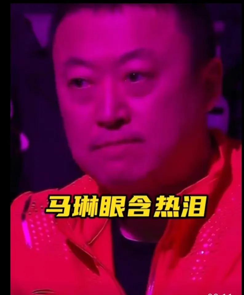 争议！爱徒陈梦4-0打崩孙颖莎，女队教练马琳激动热泪盈眶，球迷：莎莎是外国队的吗