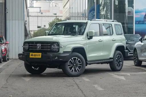 本来是想买台新车，在朋友的推荐下，我决定尝试通过他们信赖的二手车市场，这个渠道并