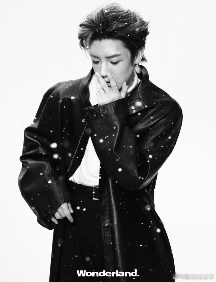 数据说话的含金量还在上升！侯明昊最新杂志销量5分钟4万本，5 分钟 230 万 