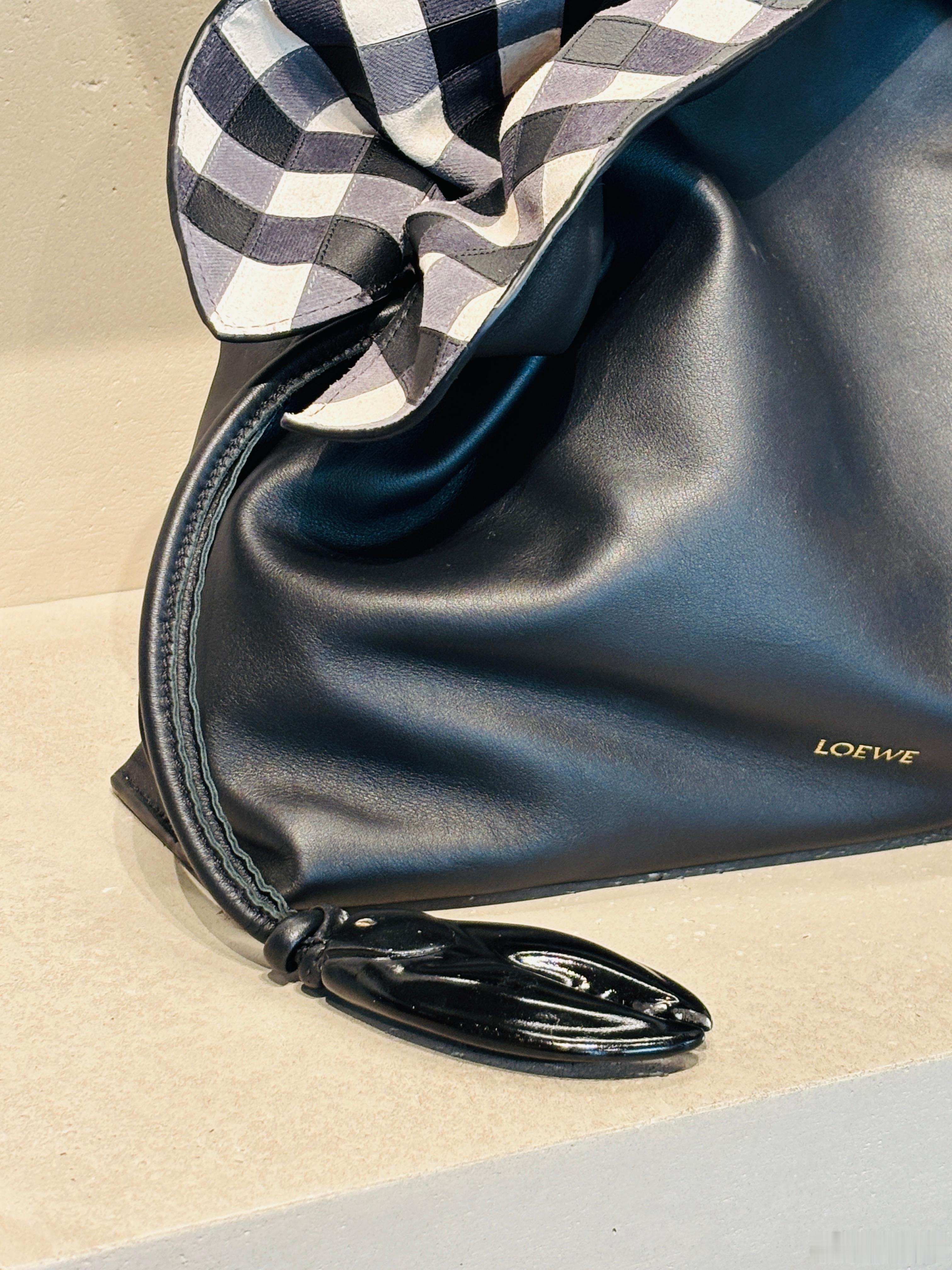 LOEWE 2026秋冬｜“膨胀”的一季Jack McCollough和Laza