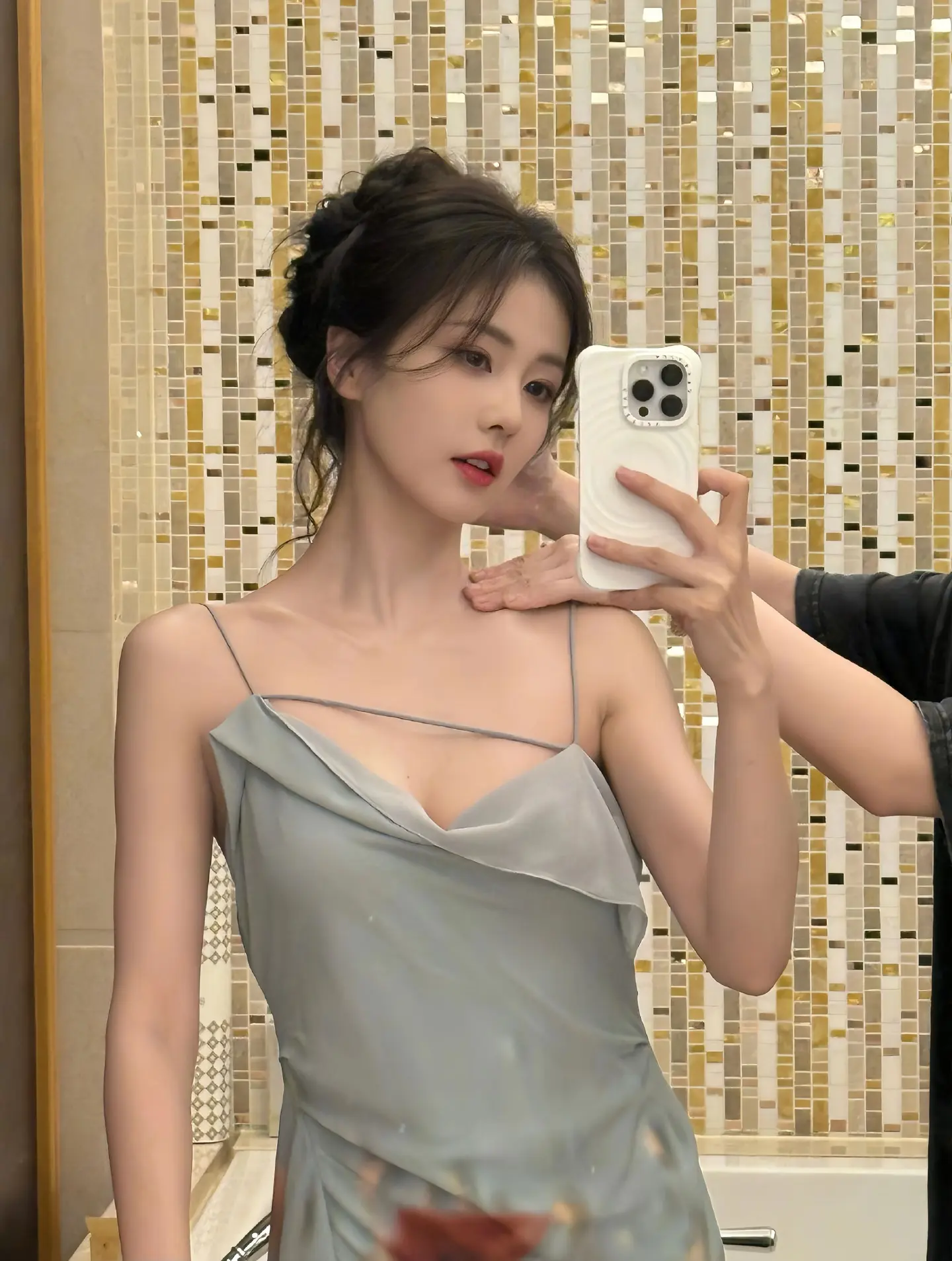 简直是妈妈级别的美，太美了。
