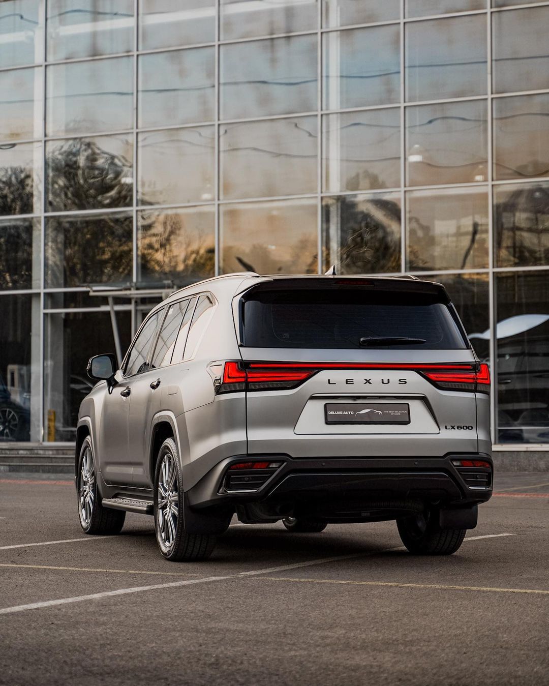 雷克萨斯 LX600 ​​​