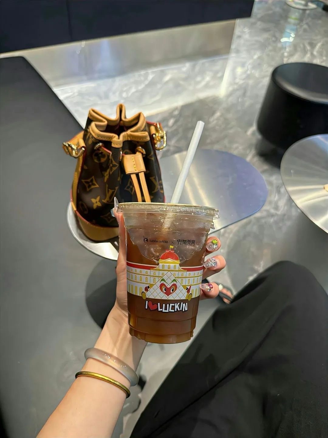 消息看到了没聋 没瞎 没空不想回🤷‍♀️ ​​​