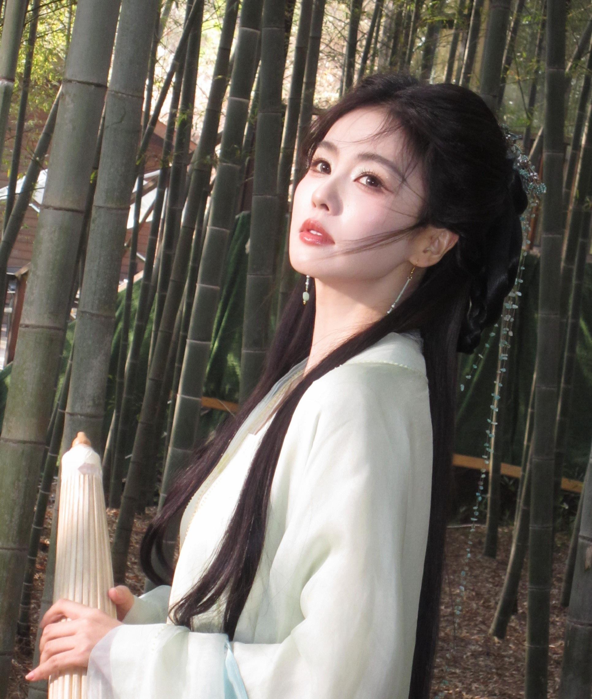 白鹿在复制粘贴的时代，你是手写的诗