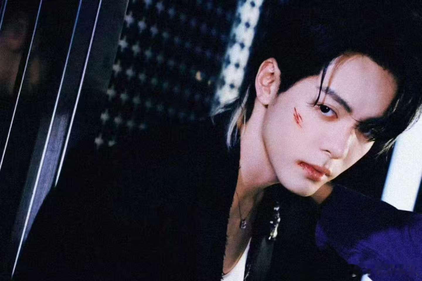 曾舜晞战损造型曾舜晞挑染战损妆曾舜晞挑染战损妆，帅的，[嘻嘻][嘻嘻][嘻嘻] 