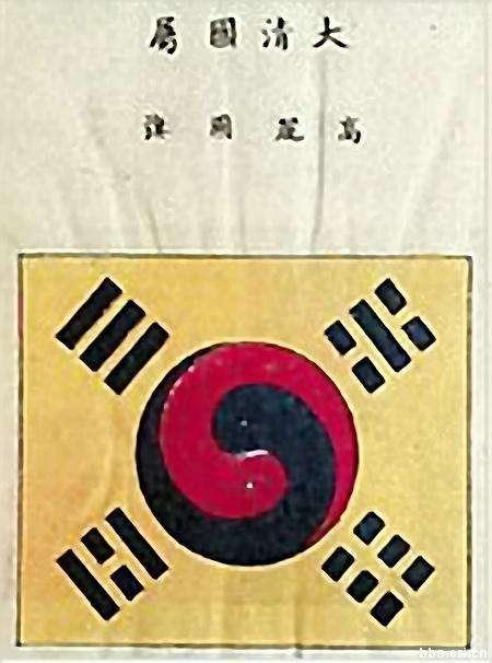 “武当山盗用韩国国旗”！2009年，韩国人在武当山游玩后引发“申遗门”，然而，当