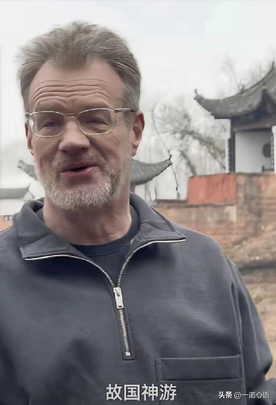 千万别嫁给外国人，不管他年轻时长的多么帅，老了，都变得奇丑无比。就说加拿大人大山