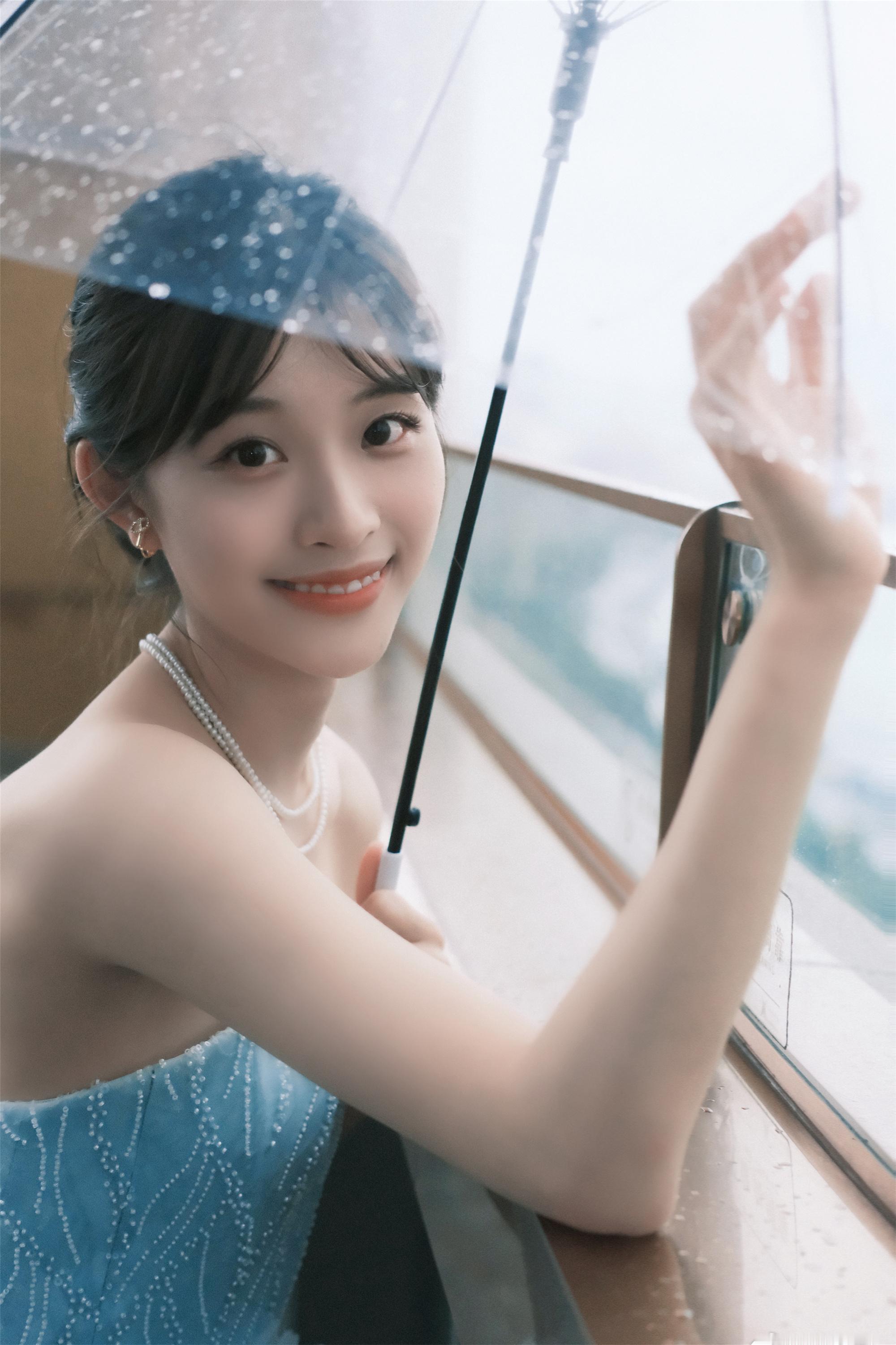 钟雯冠，封面级别的美丽 ​​​