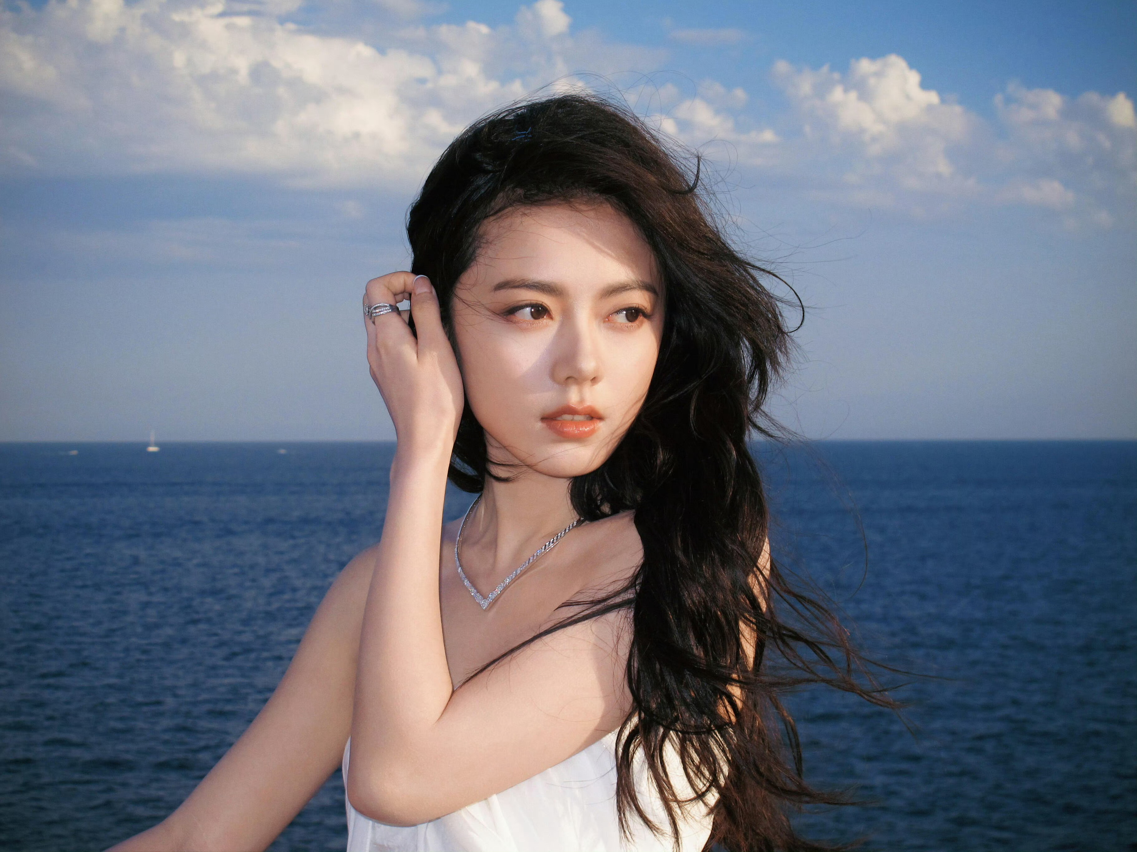 美成啥了麦麦 。 