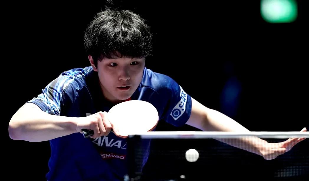 张本智和出局，格罗斯晋级16强！
#澳门世界杯# 男子小组赛，第10组比赛结束，