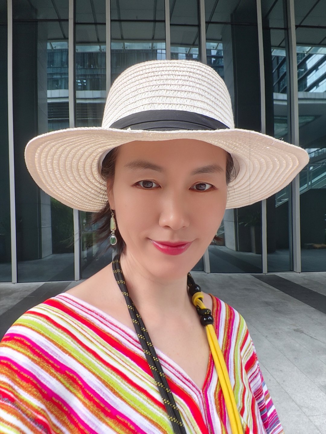 今天有种度假的感觉，其实是去公司。 