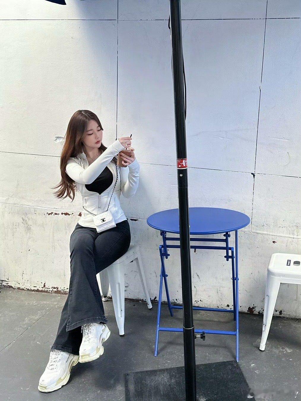 好久不见！Kitty还是一如既往的顶啊[舔屏][舔屏]好顶的身材！前LPL英文流