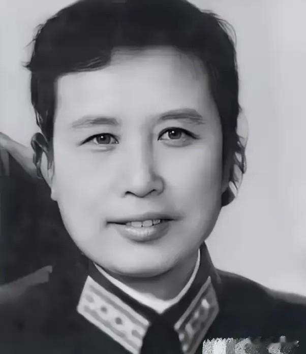 15岁弃军阀婚约奔赴延安的豪门少女，四十一年后异国崩溃痛哭，背后藏着一代人无法抹