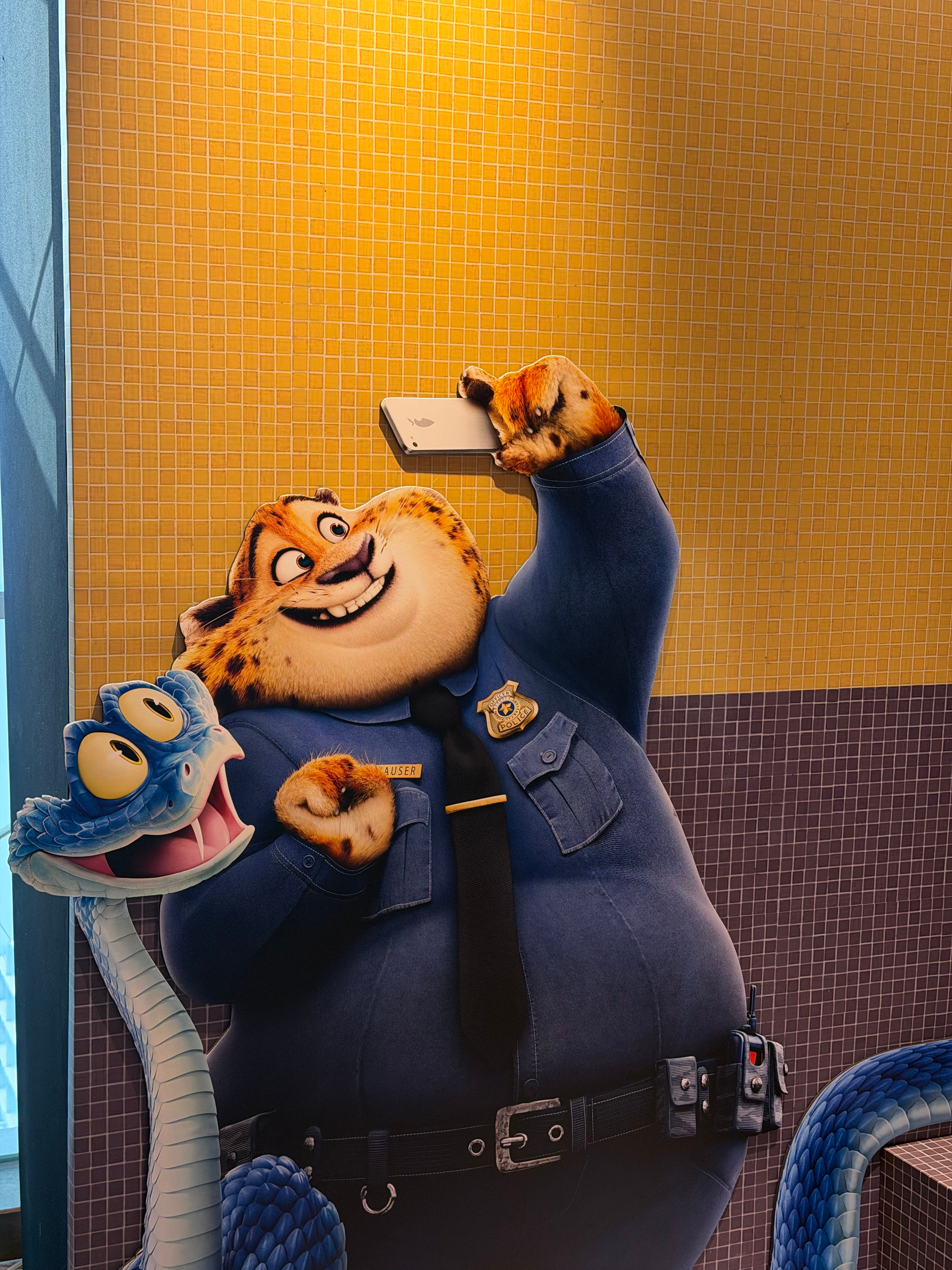 疯狂动物城 芜湖来香港只为一件事看粤配的疯狂动物城影院是真的很沉浸式了全都是打卡