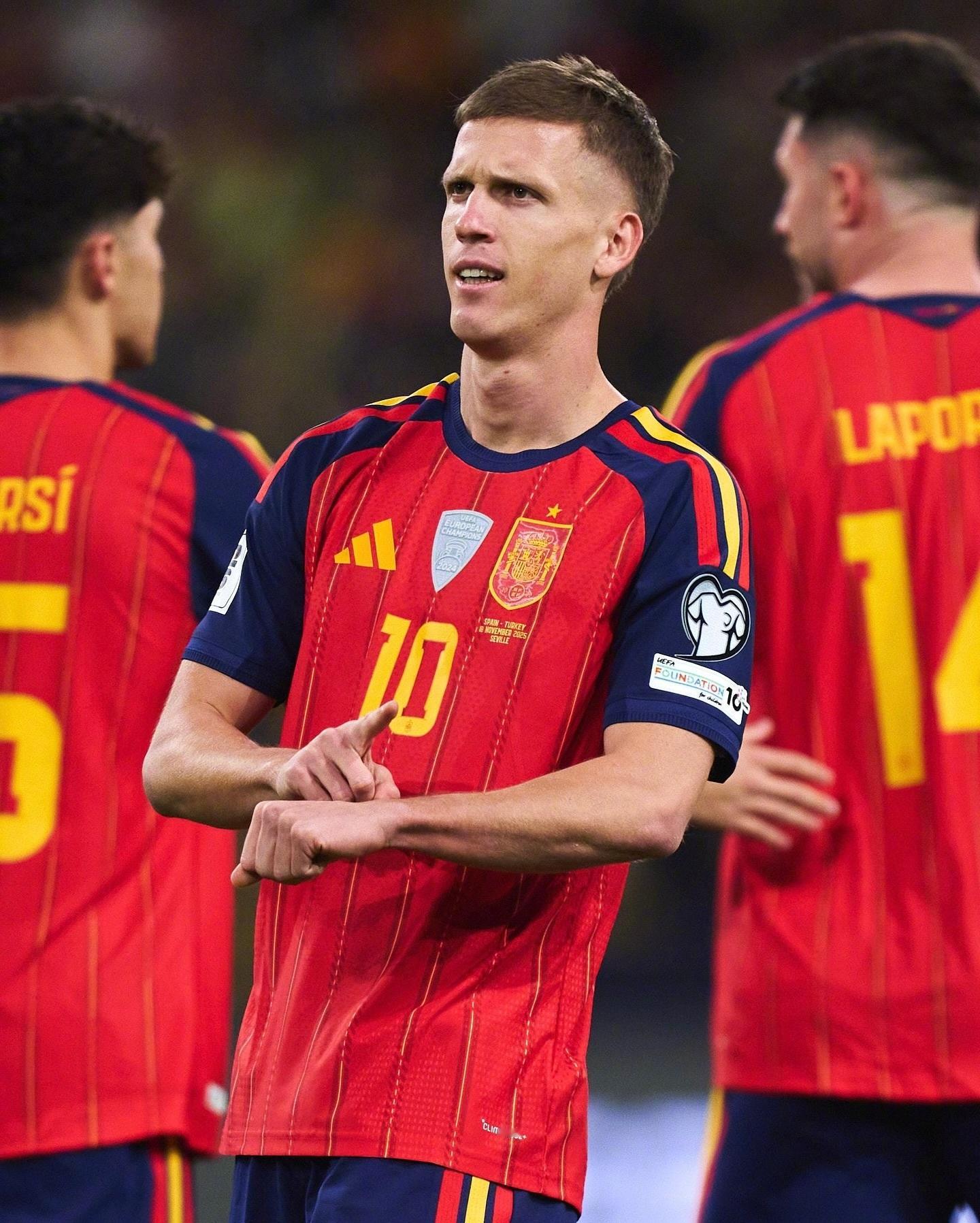 ⚽️国际比赛日战果世预赛｜🇪🇸西班牙2-2土耳其🇹🇷：奥尔莫首发出战74