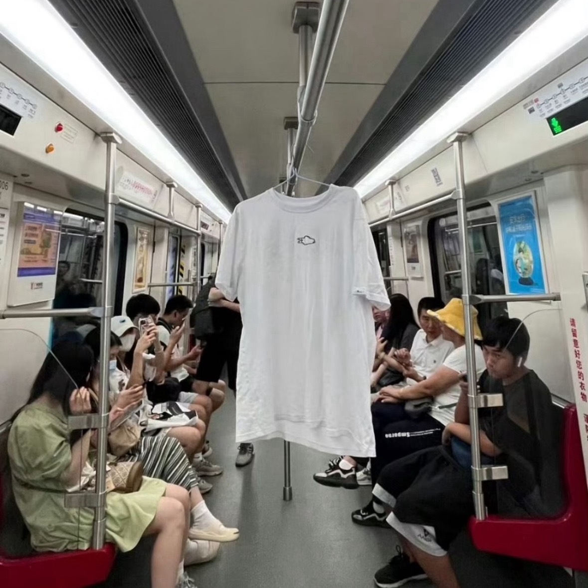 广州这阵子老下🌧️可能衣服不干，但能想到这个办法的也是个人才了 