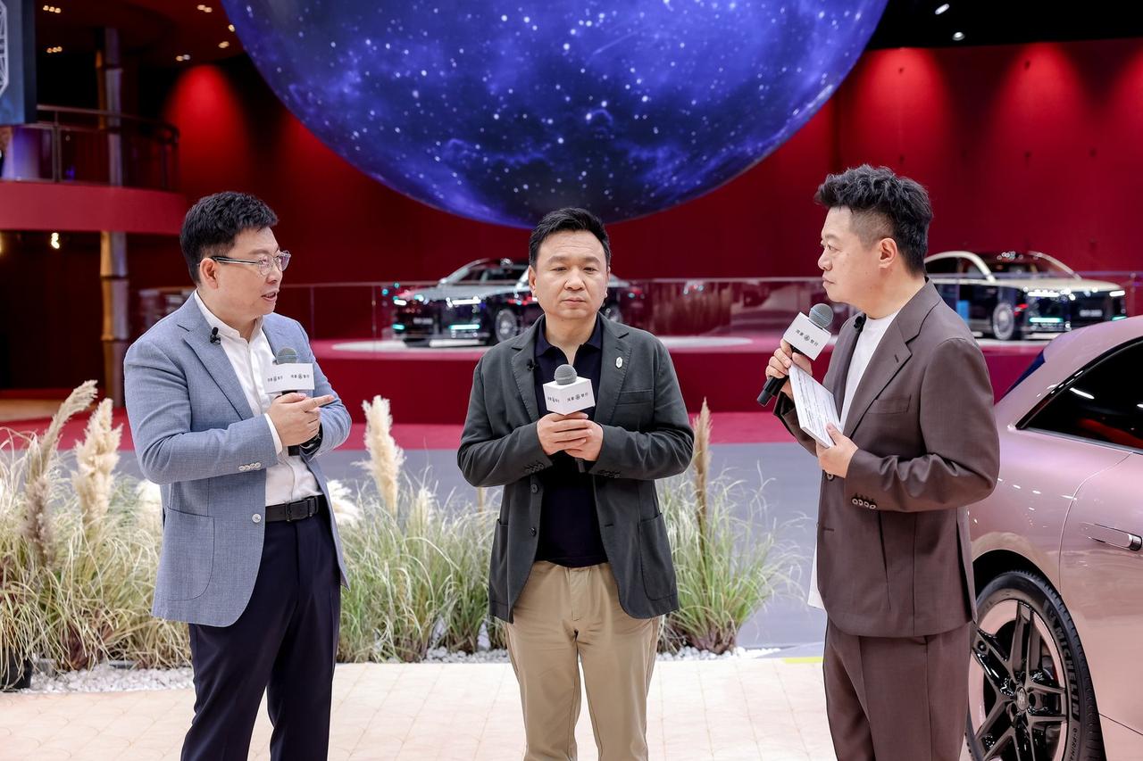 全价格带无盲区，鸿蒙智行把“五界”做成了行业范式
北京车展上，鸿蒙智行展台最大的