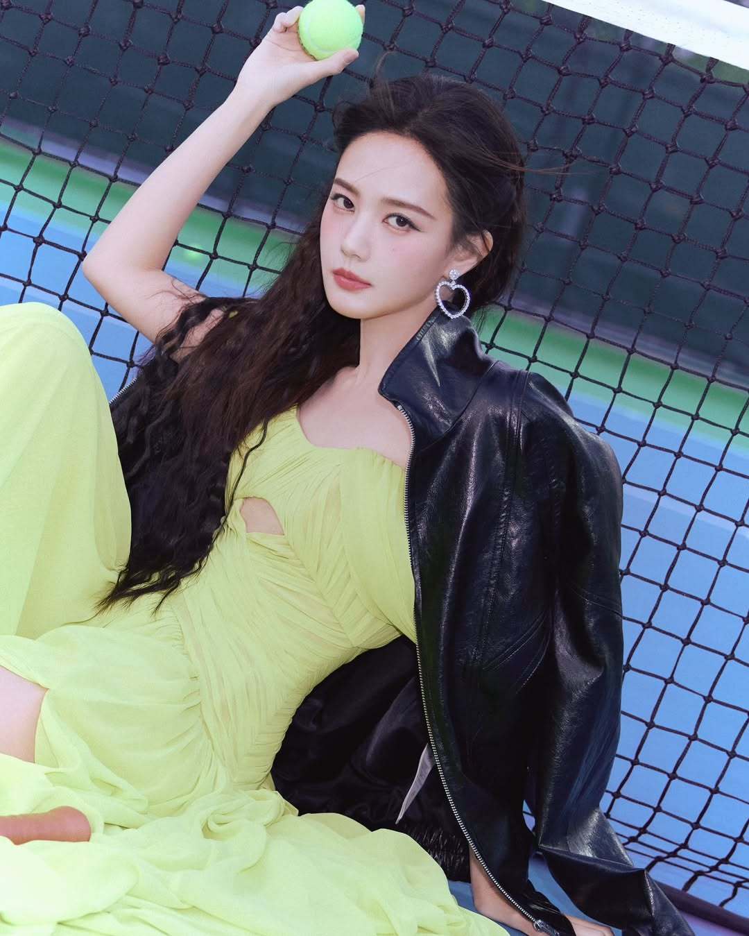 李一桐 
