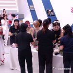 在浪姐看到了现实版乘风破浪浪姐直播 浪姐五公直播请到汨罗女子龙舟队共度端午，舞台