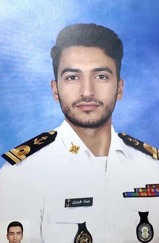 在伊朗“迪纳”号驱逐舰被击沉45天后，印度海军在印度洋打捞起了伊朗水手埃马德·霍