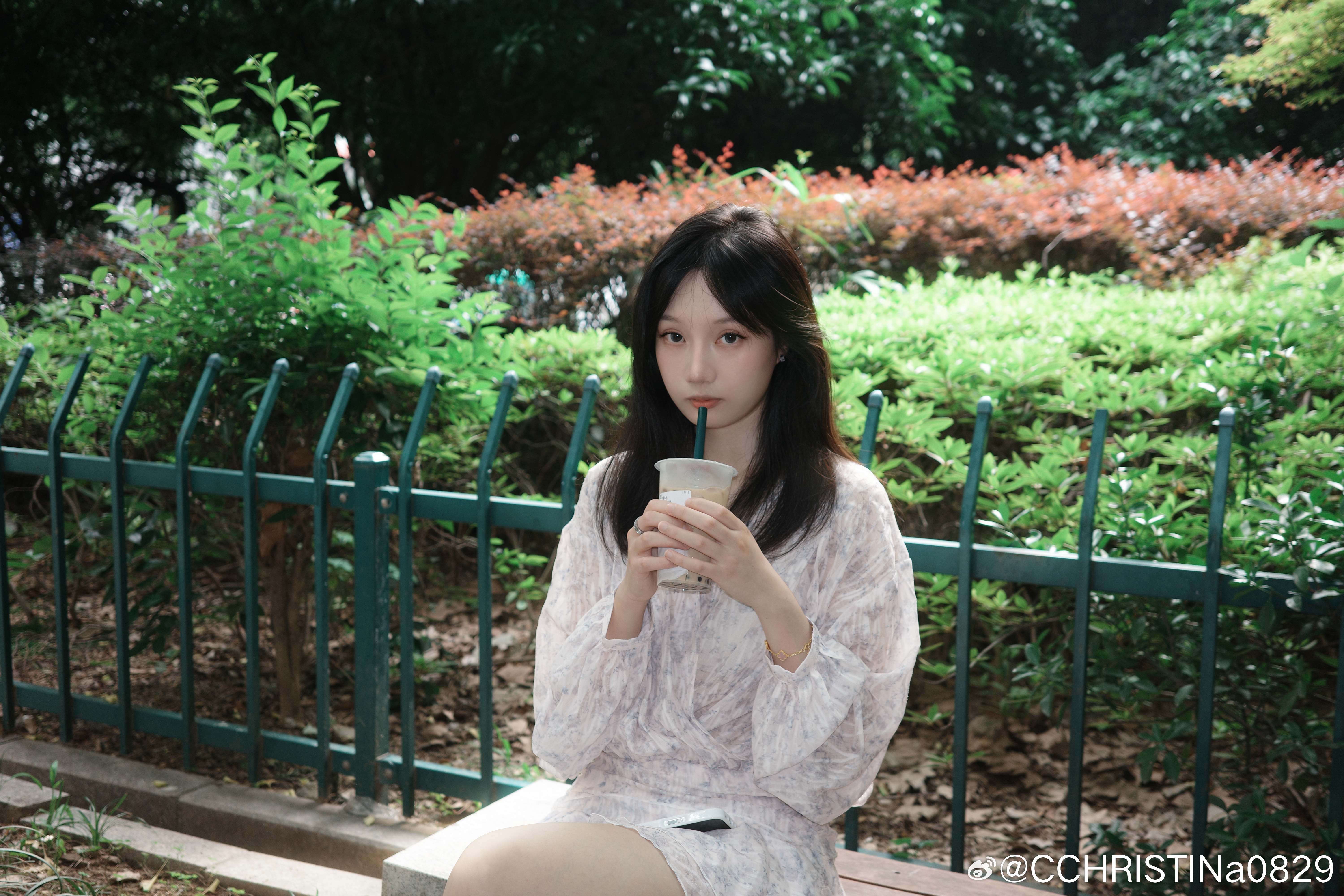 糙如果老子笑一下此图就可以配非常淑女的音乐了 