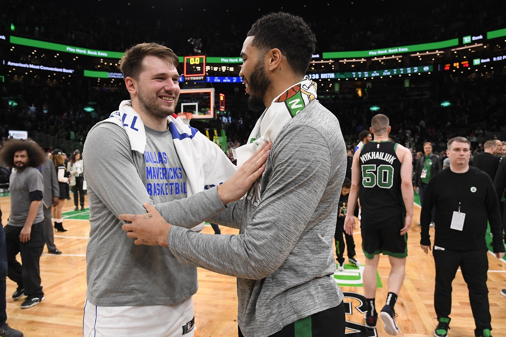 NBA 詹宁斯：我会用东契奇去换塔图姆 同时留下里夫斯和詹姆斯 