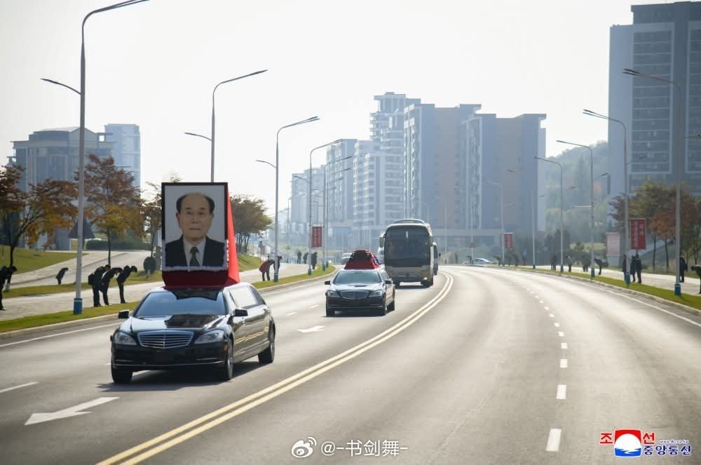 【朝鲜官方消息】金永南同志葬礼隆重举行朝鲜最高人民会议常任委员会前委员长金永南同