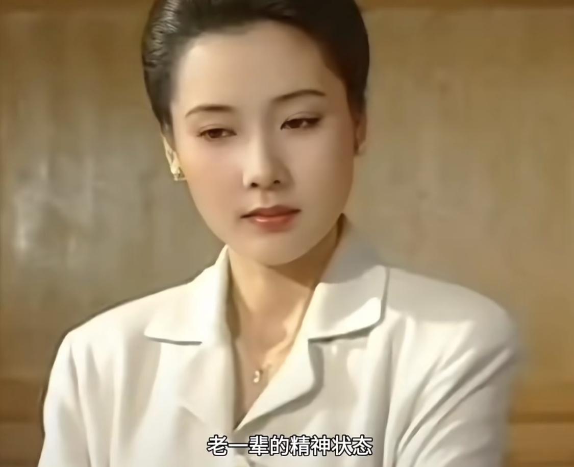说实话，
娶这么一位美人儿孩子跟她姓又有什么关系呢？
看了采访发现何赛飞是刚啊，