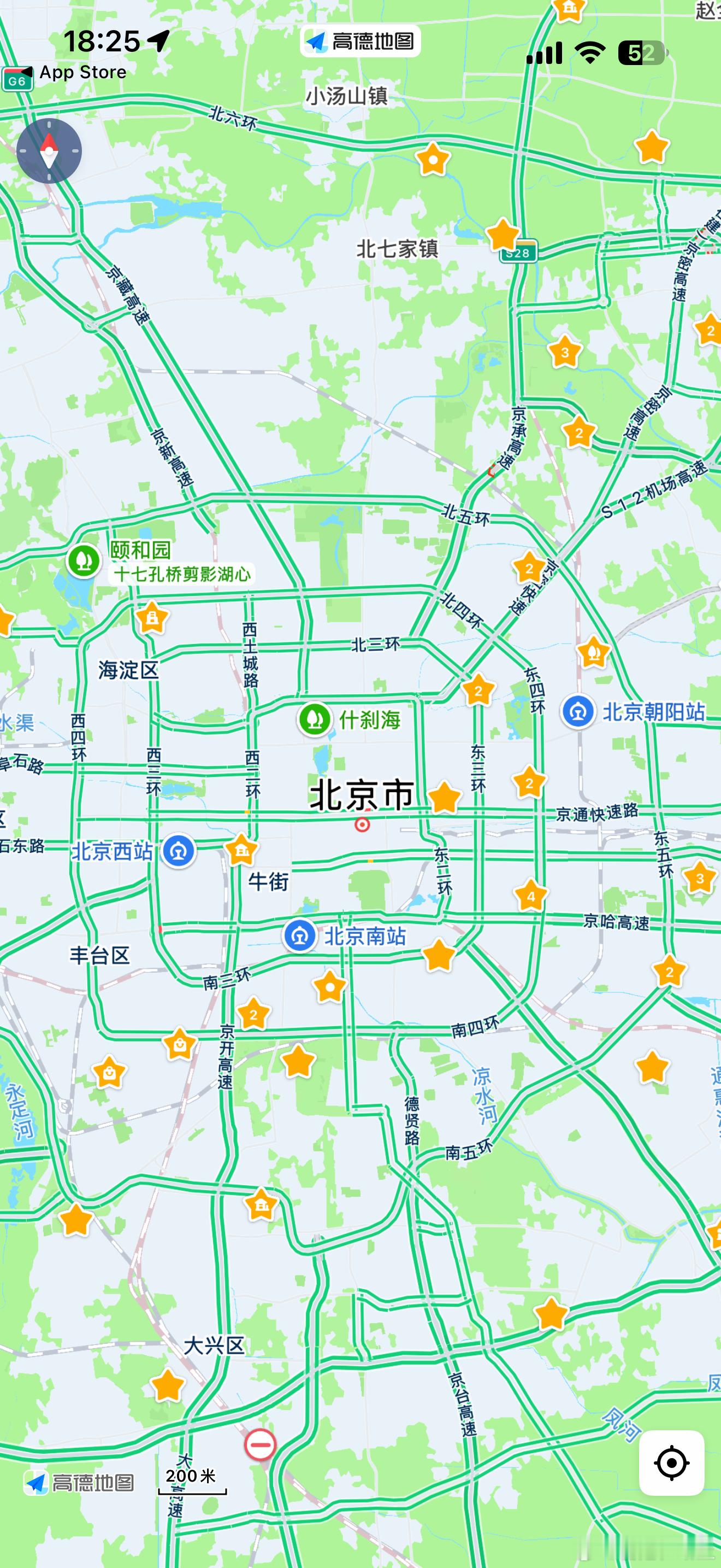 下半时段的北京城 似乎通畅的有点安静车友群里好几个朋友说出门路上没车辛苦了一年啦