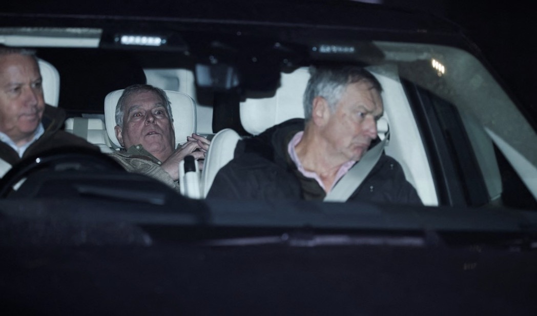 英国国王之弟安德鲁因与爱泼斯坦案关联，2月被逐出居住逾20年的王室住所。王室内部