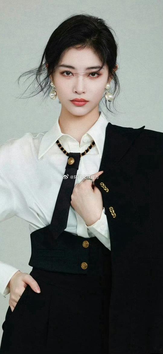 孟美岐许佳琪初代女团的含金量梦回选秀盛夏！孟美岐、许佳琪官宣同框，不同节目出身的