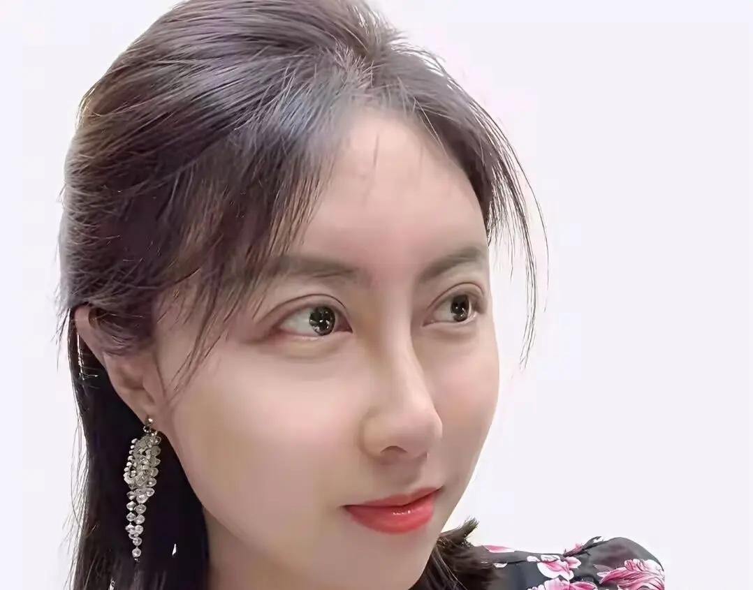 我能接受她被开除。我也能接受她被撤职称。但是有一点我真的接受不了，那就是这件事就