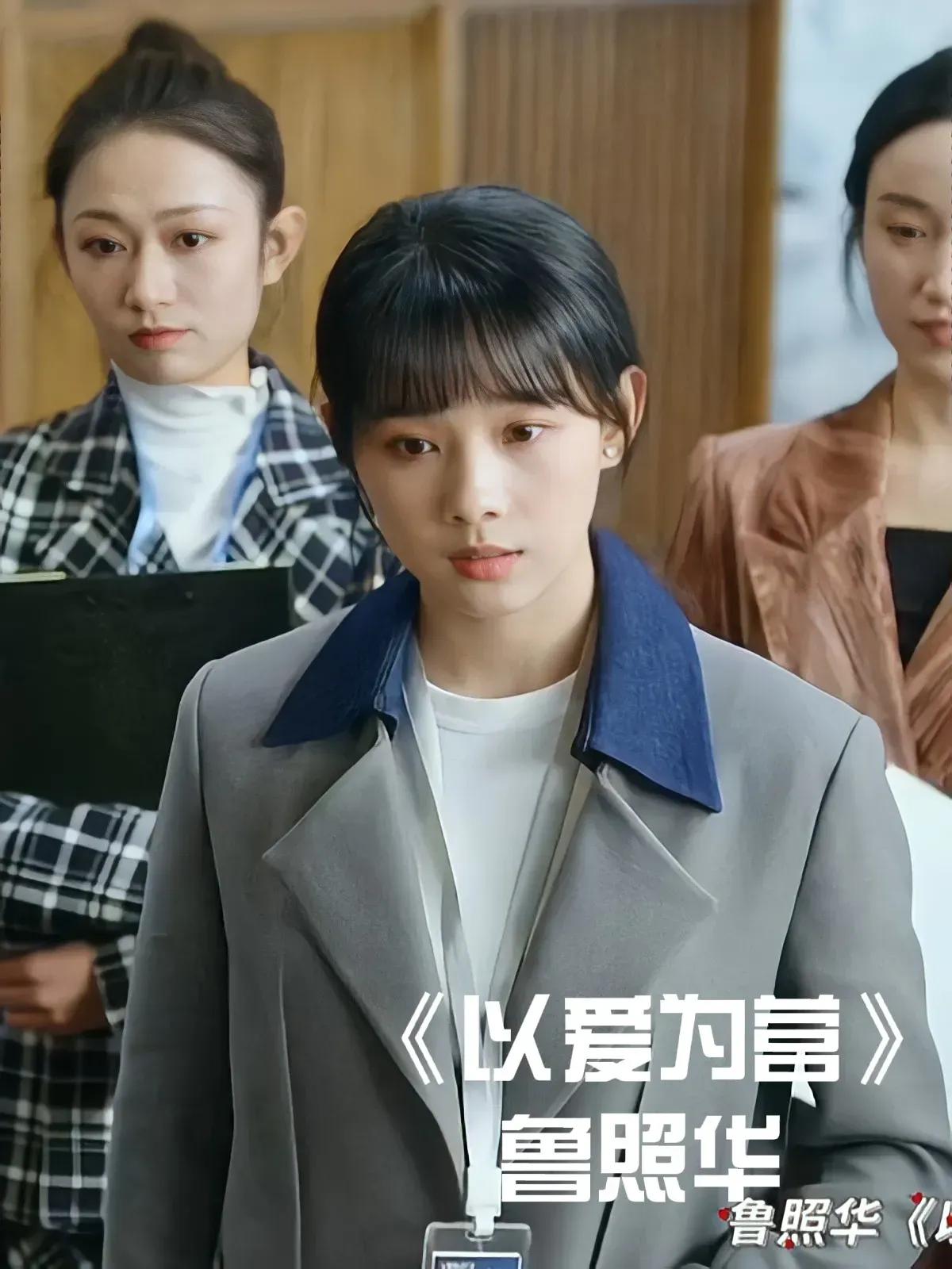 1.肖战进组第1天，视频显示疑似被6辆车尾随。
2.程潇家的宠物是一只鬃狮蜥和一