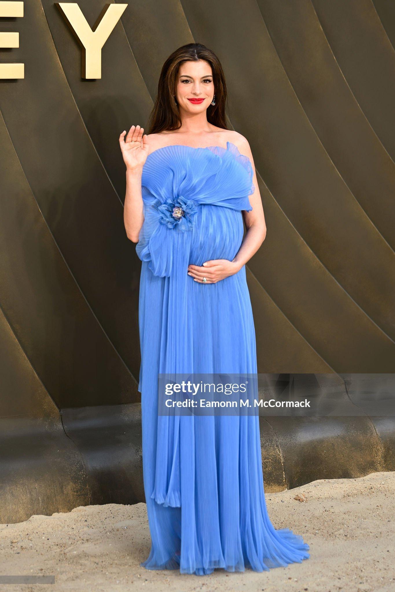 好美好美的 Anne Hathaway ！！！🩵💙🩵姐这一胎怀着真是有母性