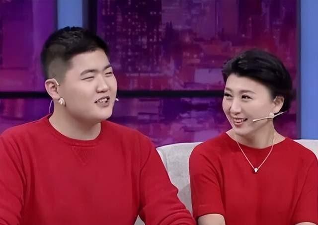 闫学晶没翻车。
但这句话，让无数中年女人破防了。
不是八卦。
是数字。
她聊家庭