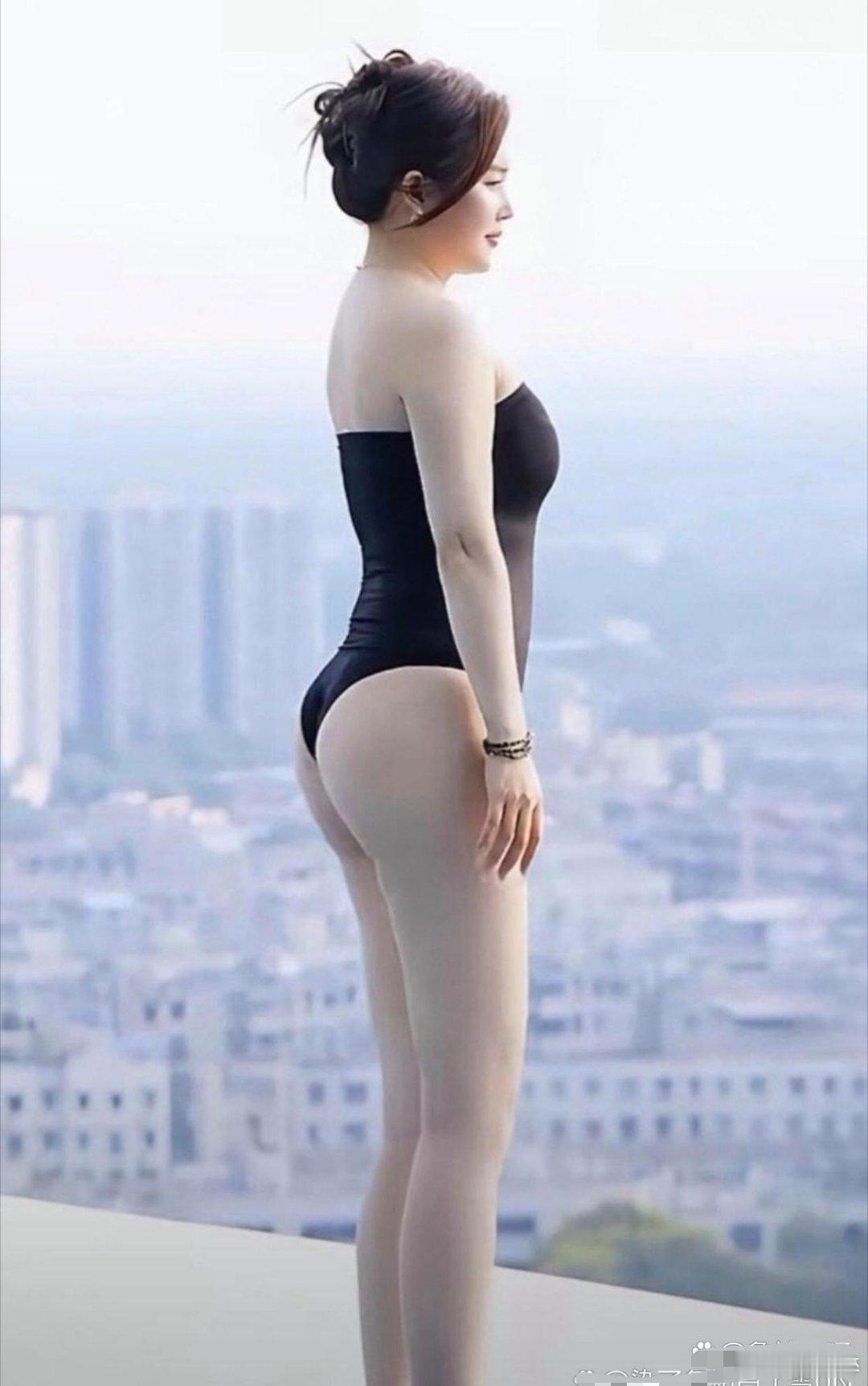 穿泳衣的大美女，这身材杠杠的。（转） ​​​
