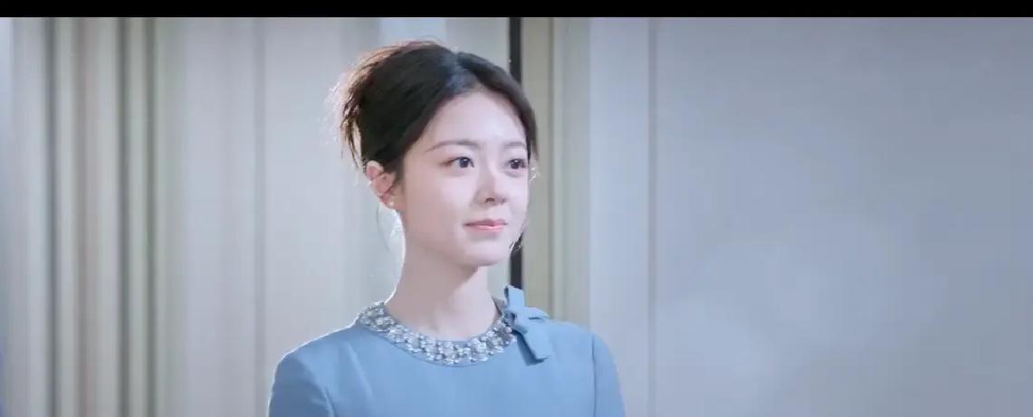 38%女老板被当面羞辱
 
她掀桌子那刻，全网炸锅。
 
热播剧里，聂曦光把酒杯