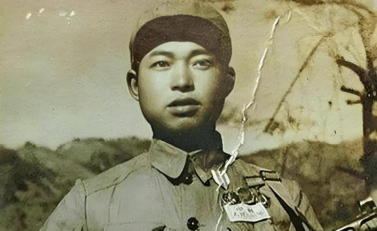 1963年，第40军118师副师长翟文清去内蒙古赤峰视察，路过一个村子的马棚，发